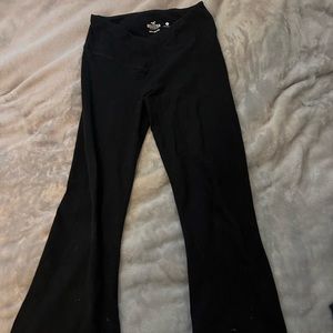 Hollister cross flare leggings
